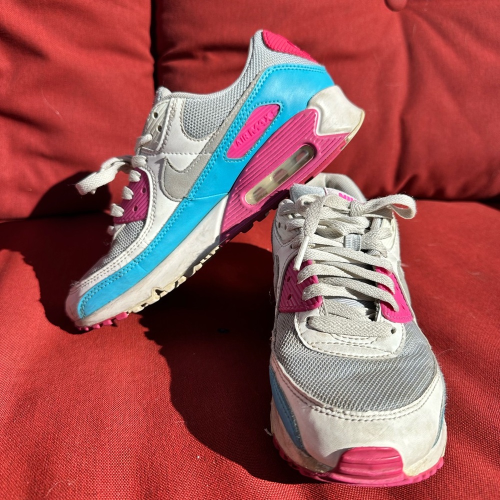 Nike Air Max Sneakers Gray Pink Blue